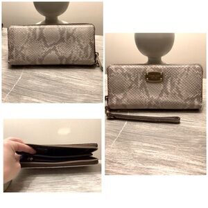 Michael Kors Wristlet Wallet - Python Print - Barely Used